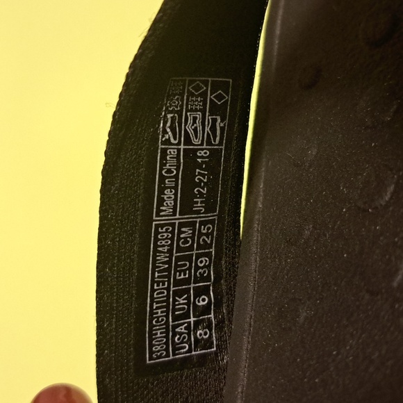 VIONICVIONIC Women's High Tide Platform Sandals, Black - Picture 6 of 6